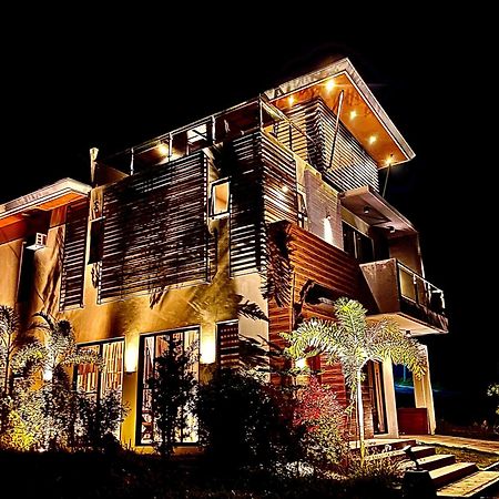 Overlooking Staycation At Sandari Batulao Tagaytay City Екстер'єр фото