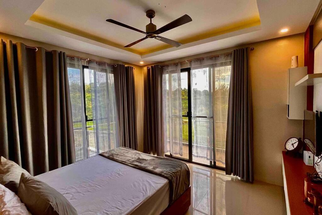 Overlooking Staycation At Sandari Batulao Tagaytay City Екстер'єр фото