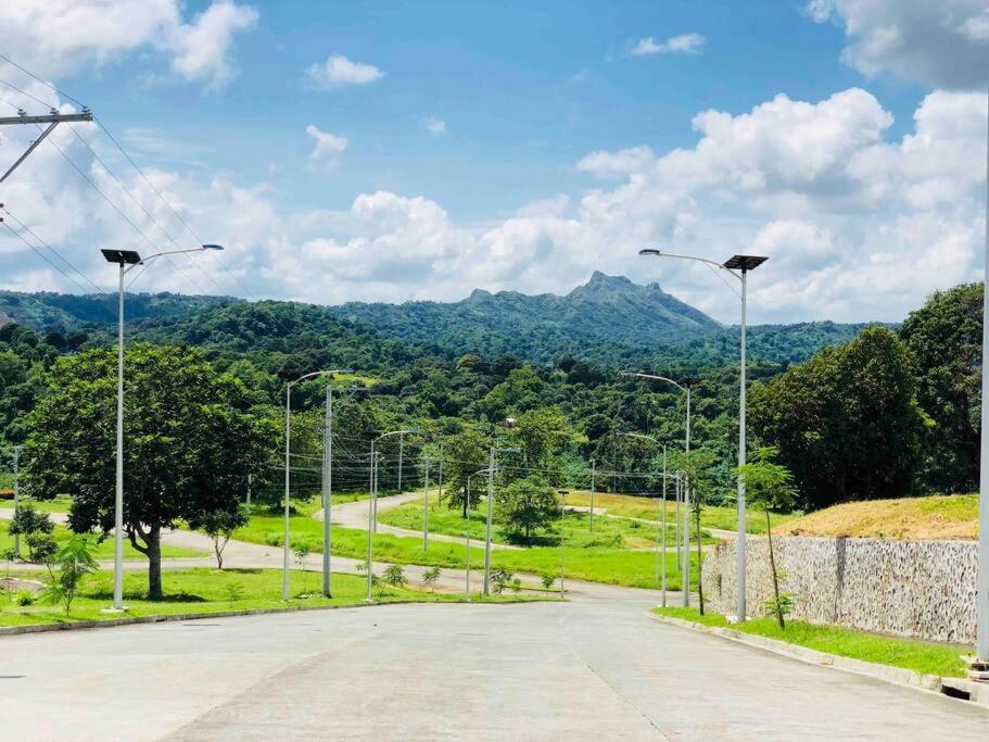 Overlooking Staycation At Sandari Batulao Tagaytay City Екстер'єр фото