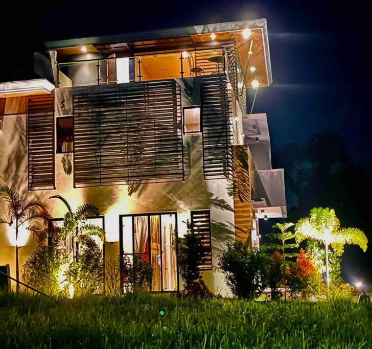 Overlooking Staycation At Sandari Batulao Tagaytay City Екстер'єр фото