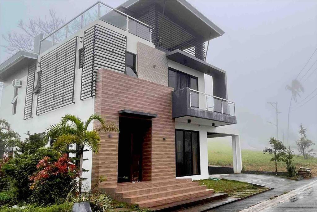 Overlooking Staycation At Sandari Batulao Tagaytay City Екстер'єр фото