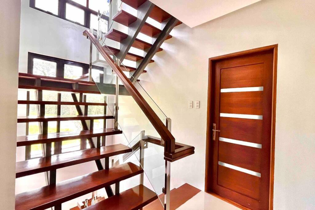 Overlooking Staycation At Sandari Batulao Tagaytay City Екстер'єр фото